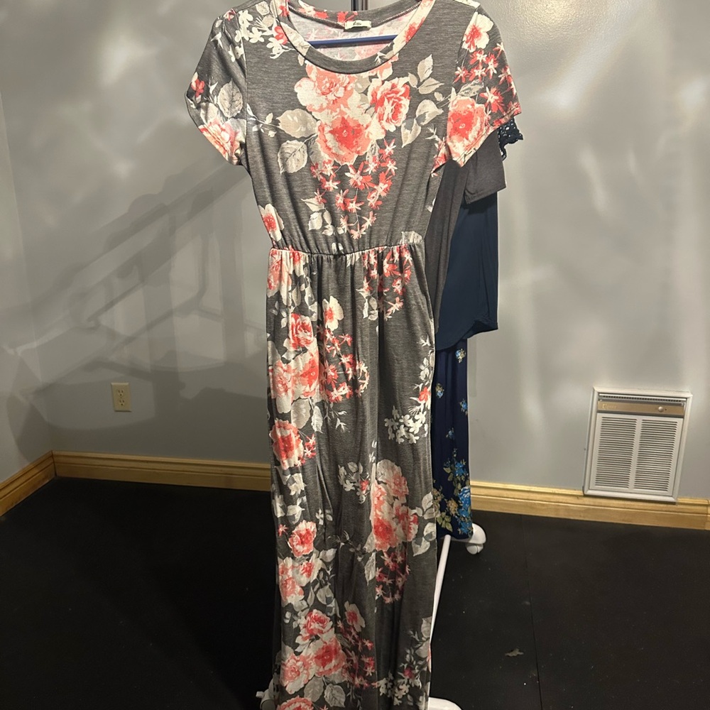 Women's Gray Maxi Dress with Coral Floral Print